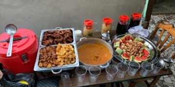 Ramadan : le restaurant Nima traiteur organise une rupture collective avec la presse