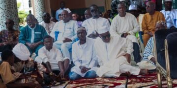 Mosquée Fayçal : les acteurs culturels organisent une lecture du Saint Coran en hommage au président Mamadi Doumbouya